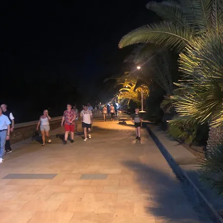 Magui's Place * Πλάγια ντελ Ινγκλές